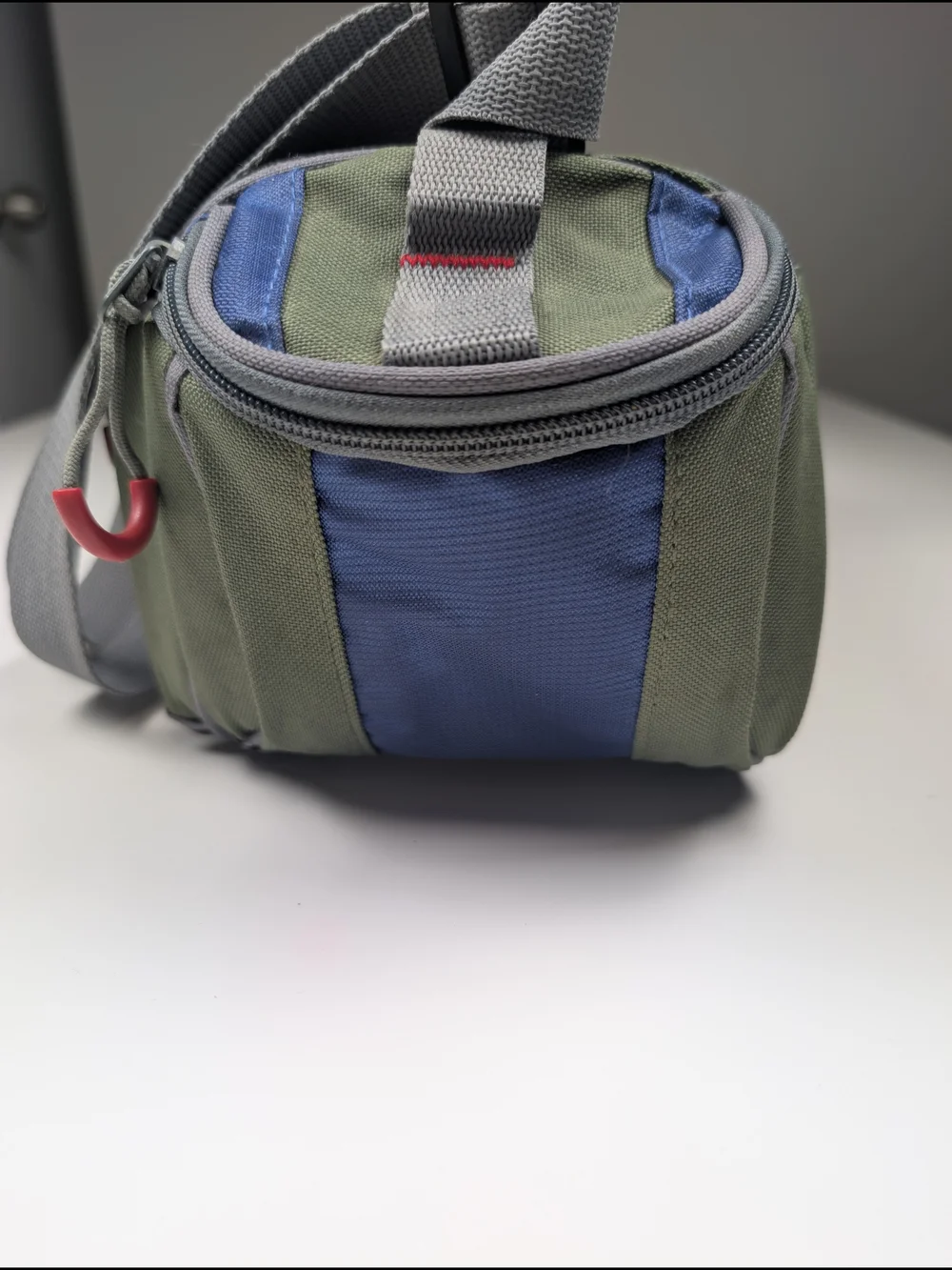 VTG Y2K Plano Softside Fishing Tackle Bag Shoulder Strap Pack Green Blue Red